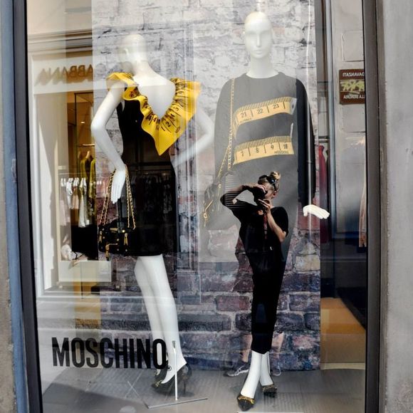 Hi! - Picture 1 of 5